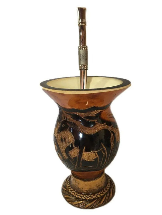 Kit de Mate: Mate de Porongo “Caballo de Pie” y Bombilla de Acero Inoxidable