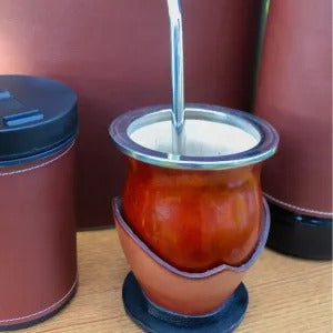 Kit de Mate Color Marrón con Matera, Mate con Boca de Acero Inoxidable, Bombilla de Acero Inoxidable, Termo de 1 L y Porta Yerba